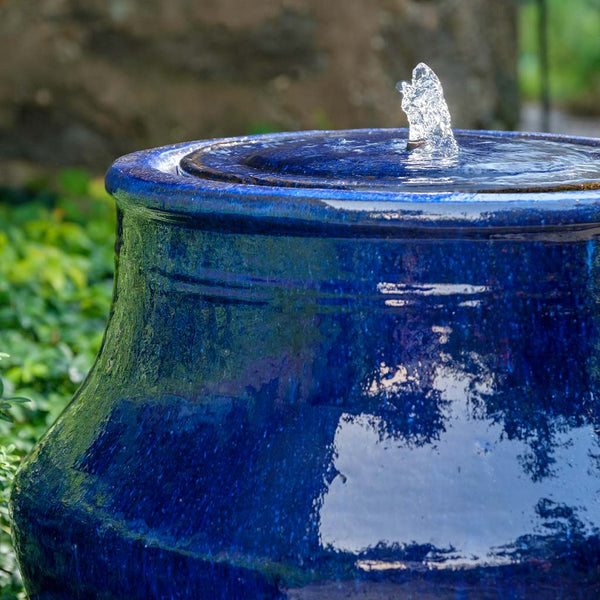 Del Corso Fountain - Riviera Blue - S/1 running near gate upclose.