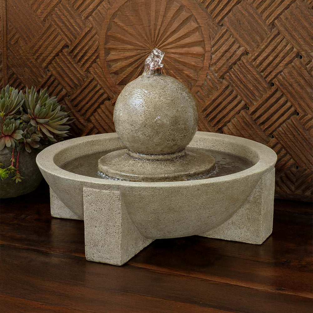 M-Series Mateo Fountain on table in action.