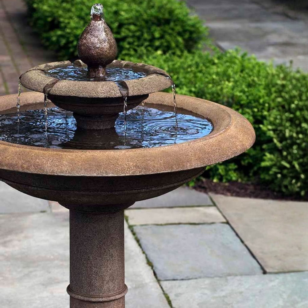 palos verdes fountain in action  upclose.