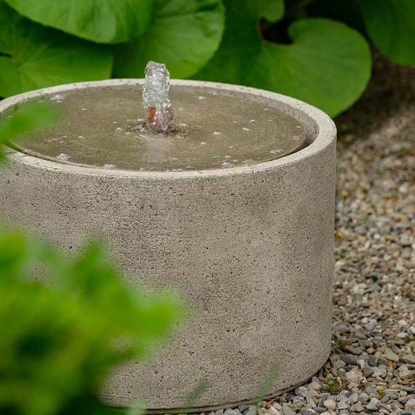 Salinas Fountain on gravel  upclose