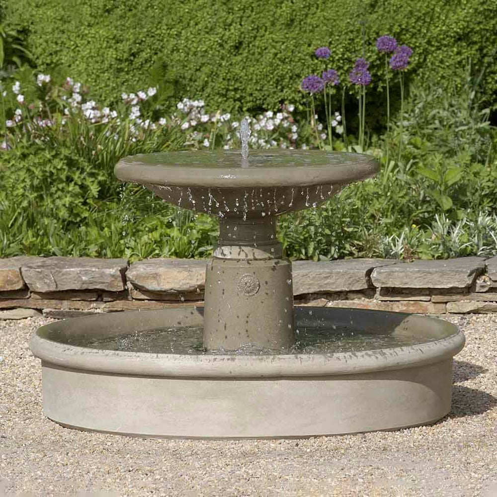 esplanade fountain in action
