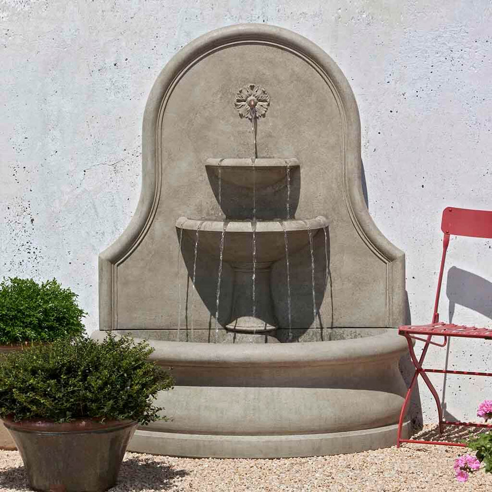 estancia wall fountain in action