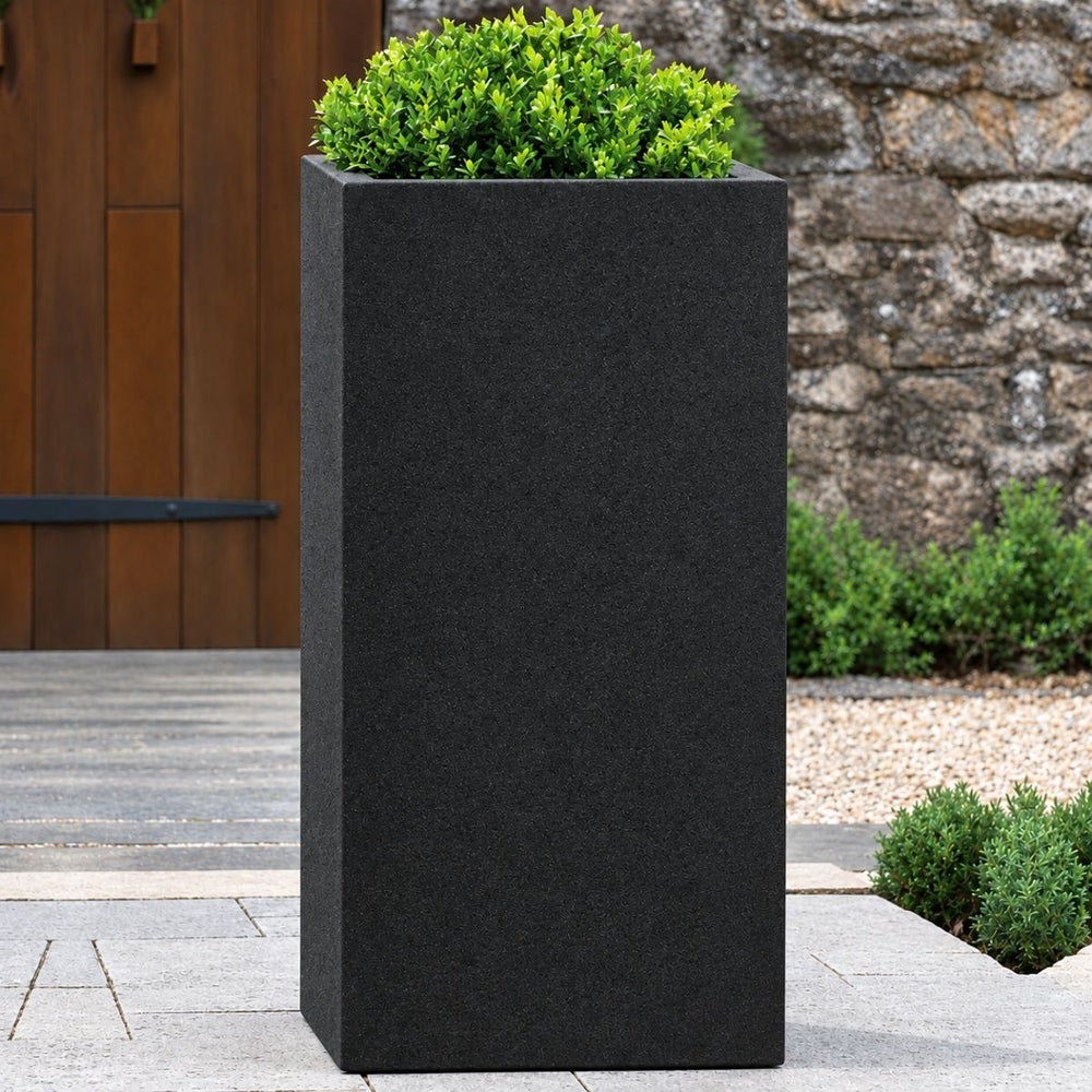 Farnley Planter 1836 - Onyx Black Lite S/1 against white backdrop