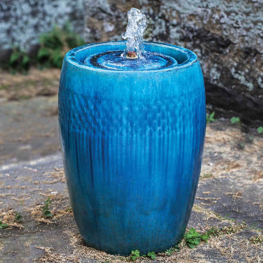 Malmo Fountain, Short-Mediterranean blue in action