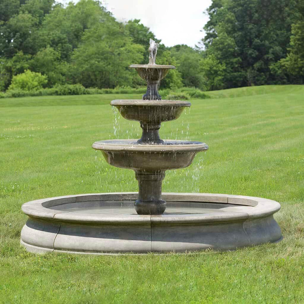 newport fountain in action