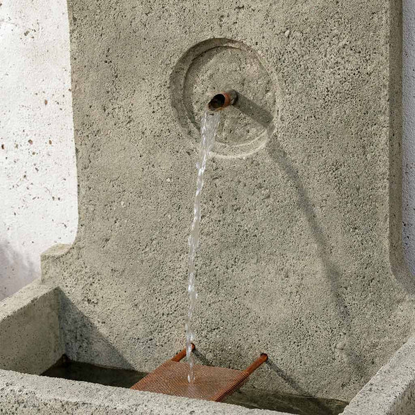 up close arles fountain in action